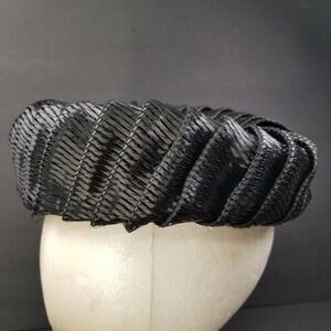 Reggi of Wilshire Vintage Black Woven Pleated Pillbox Hat Paris New York Pinup